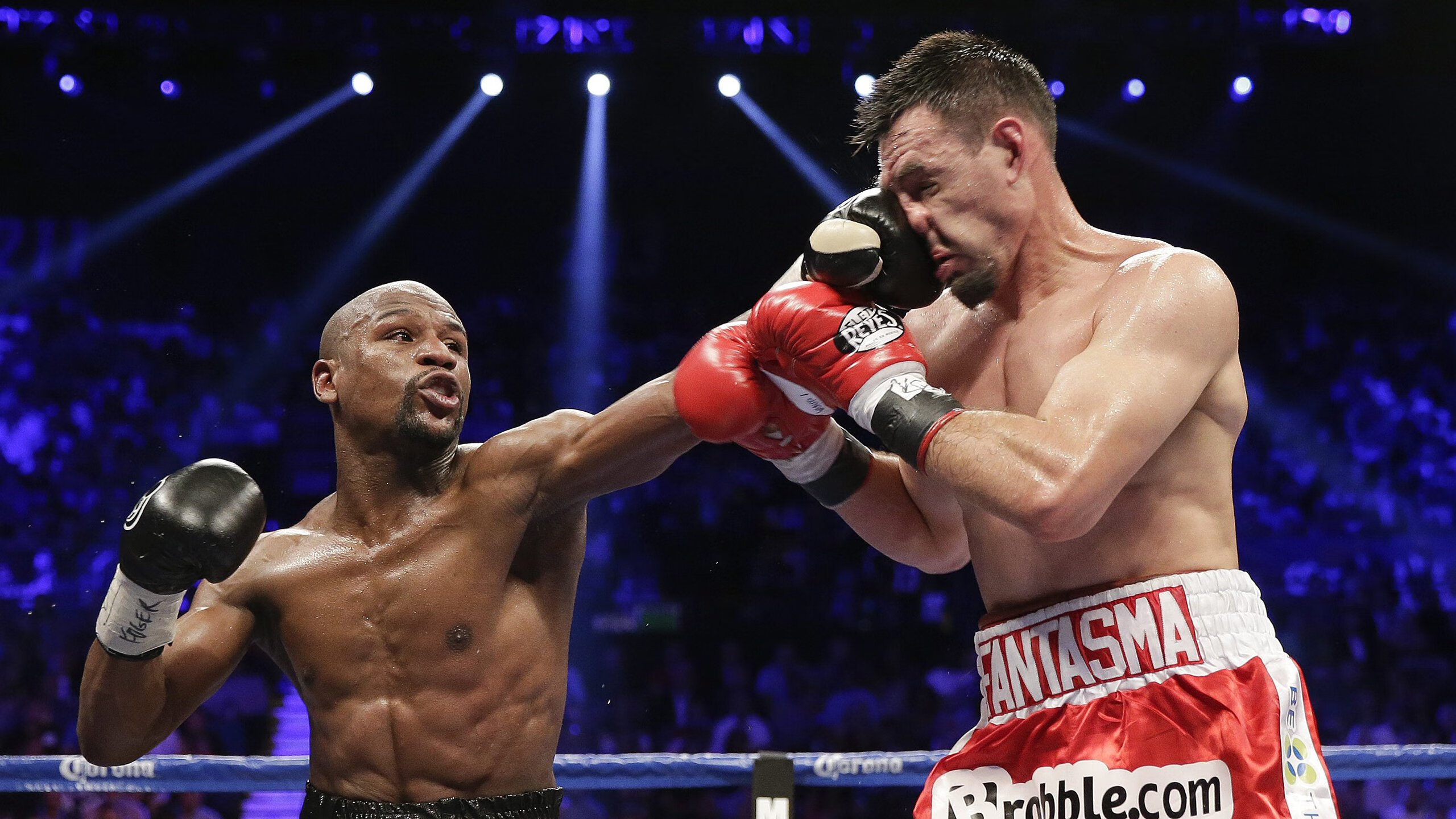 迪亚斯闪耀意甲焦点战，巴萨式统治力提前终结悬念