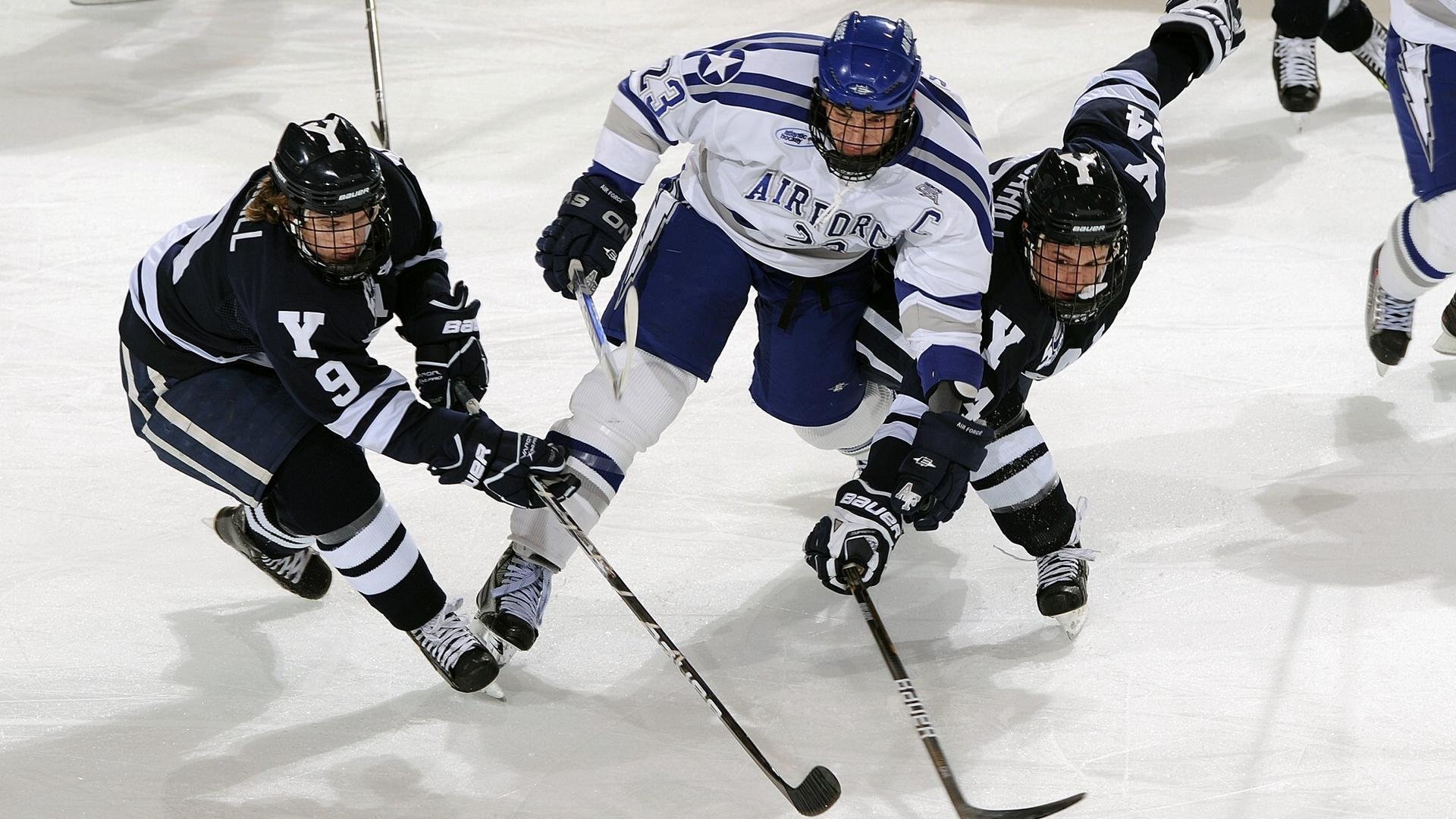 雄鹿碾压热火，哈利伯顿接管季后赛，新一代的崛起与旧秩序的崩塌